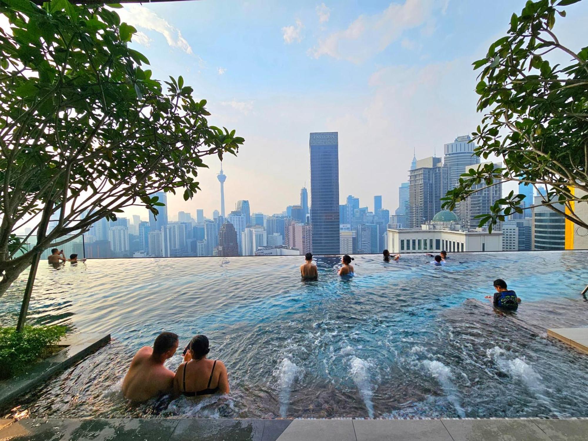 1 Min To Pavilion Bukit Bintang Luna Suites Куала-Лумпур Экстерьер фото